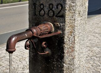 Czym przemyć ranę?